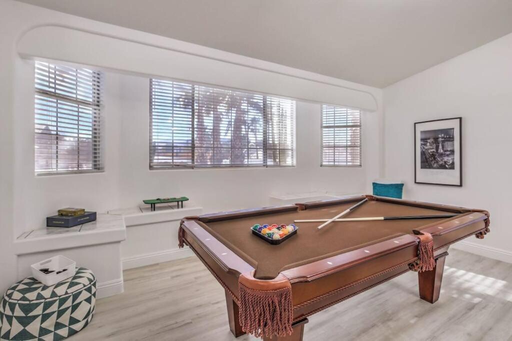 Cozy Desert Retreat - Pool, Spa, Views Henderson Extérieur photo